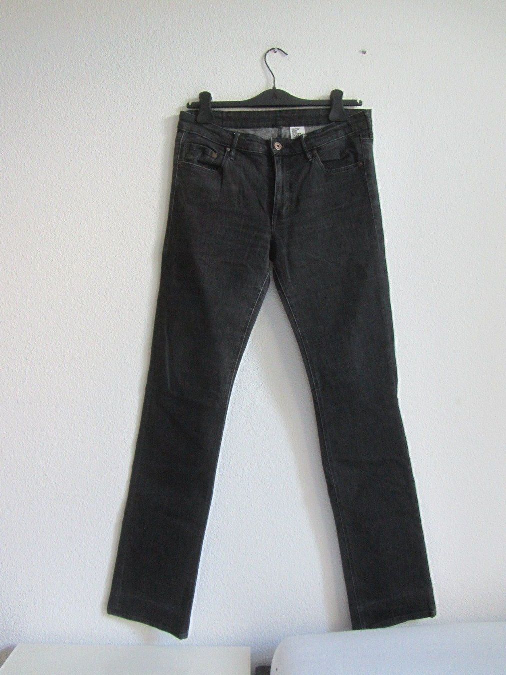 H&M Jeans: Jeans dunkelgrau - W32 L34 – D'occasion à Zürich par Diazaio