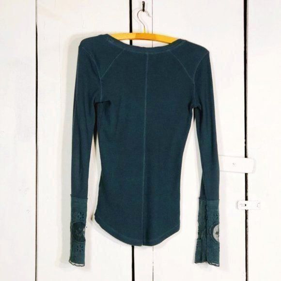 Covers & Schutzfolien: Pullover mit Spitzen Thermo Shirt Free People M zu Nile – Gebraucht aus St. Gallen von Hereplaysmusic 3