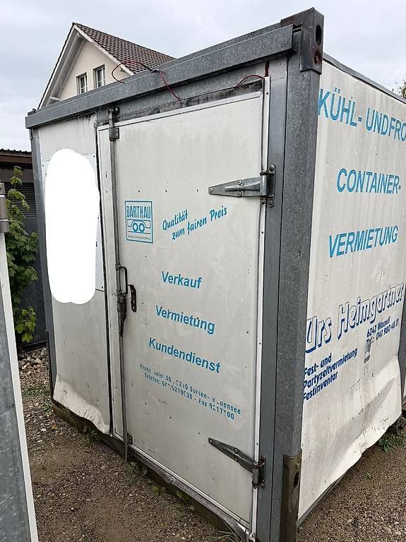 Conteneurs de construction: Isolierter Container – Défectueux à Kottwil par Marco.CH_ 1