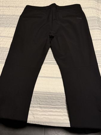 Schicke, schwarze Hugo Boss Hose, Grösse 52, neuwertig 52