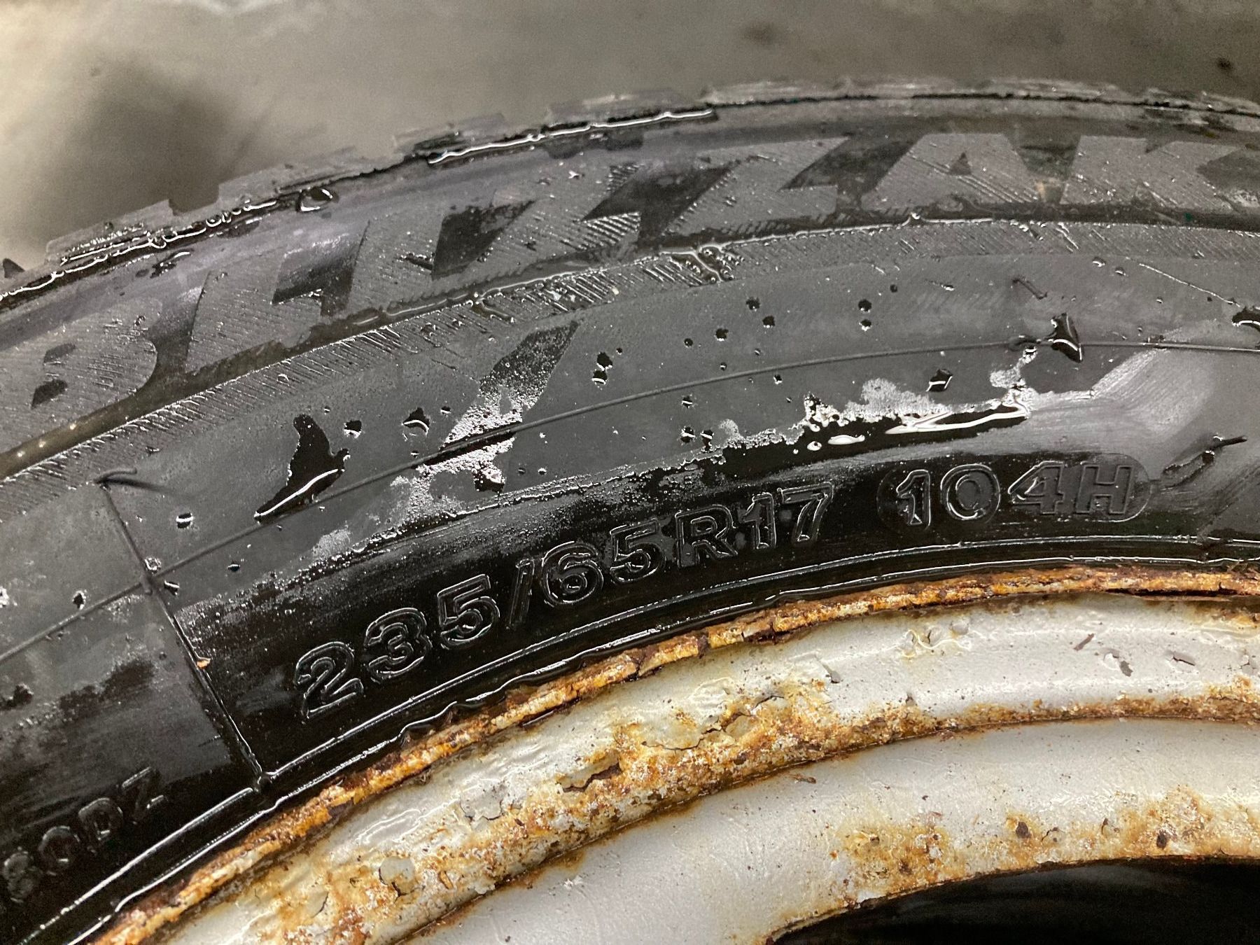Mazda Pneumatici & Ruote complete: Mazda CX5 Winterräder 235/65R17 – Usato da Cham venduto da WB2223 5