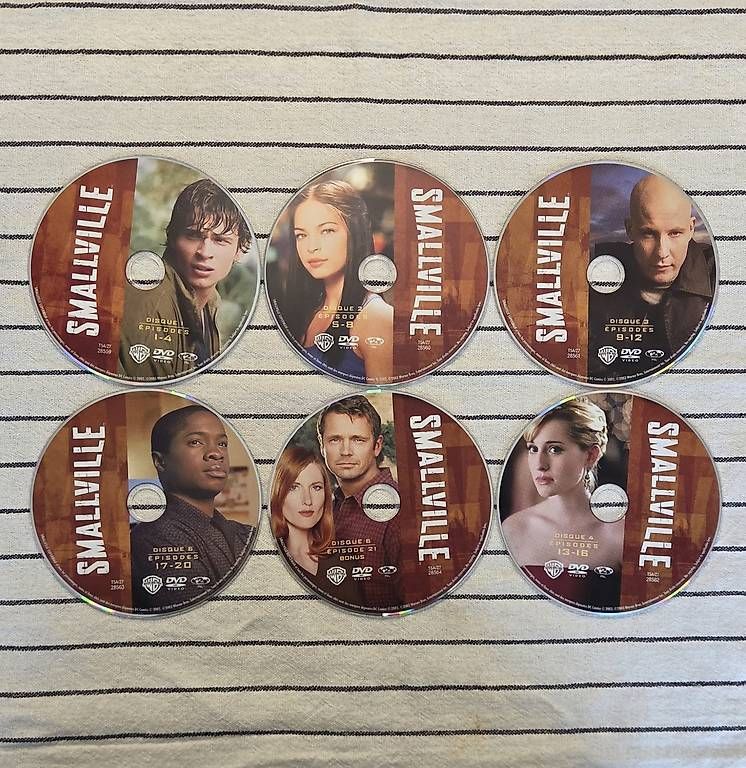 Tutti i DVDs: Smallville saisons 1 à 10 DVD Blu ray – Usato da Genève venduto da angeloscop