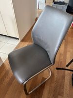 8 Stühle ( 2 davon siehe Fotos )