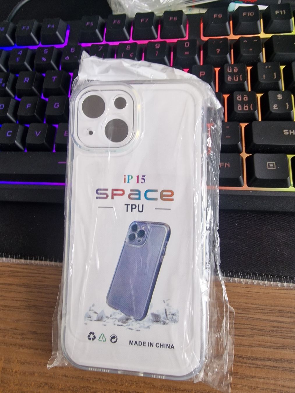 Cover & Protezioni schermo: Coque iPhone 15 silicone – Nuovo e nell'imballaggio originale da noréaz venduto da mepla76