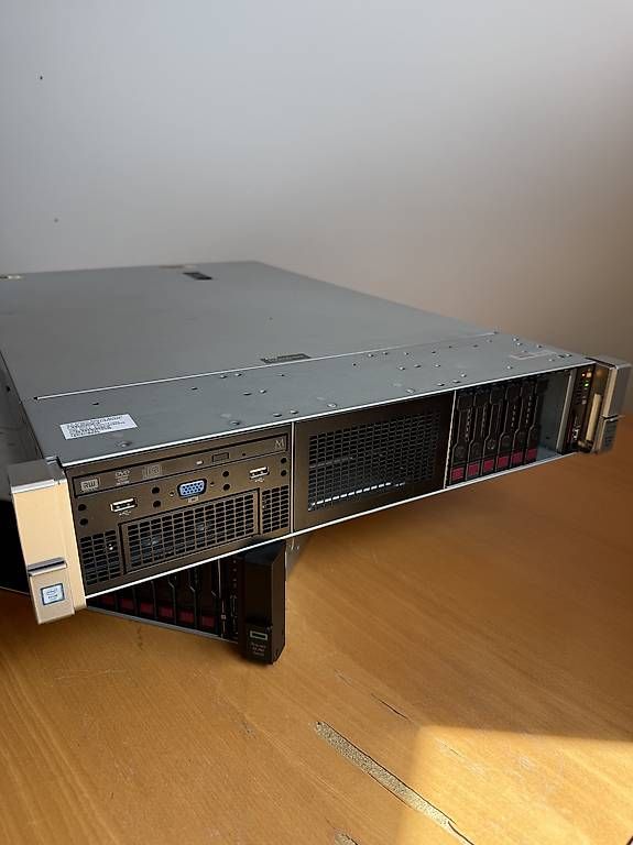 Hewlett Packard Server: HPE ProLiant DL380 Gen9 – Usato da Dörflingen venduto da fra_nlv8