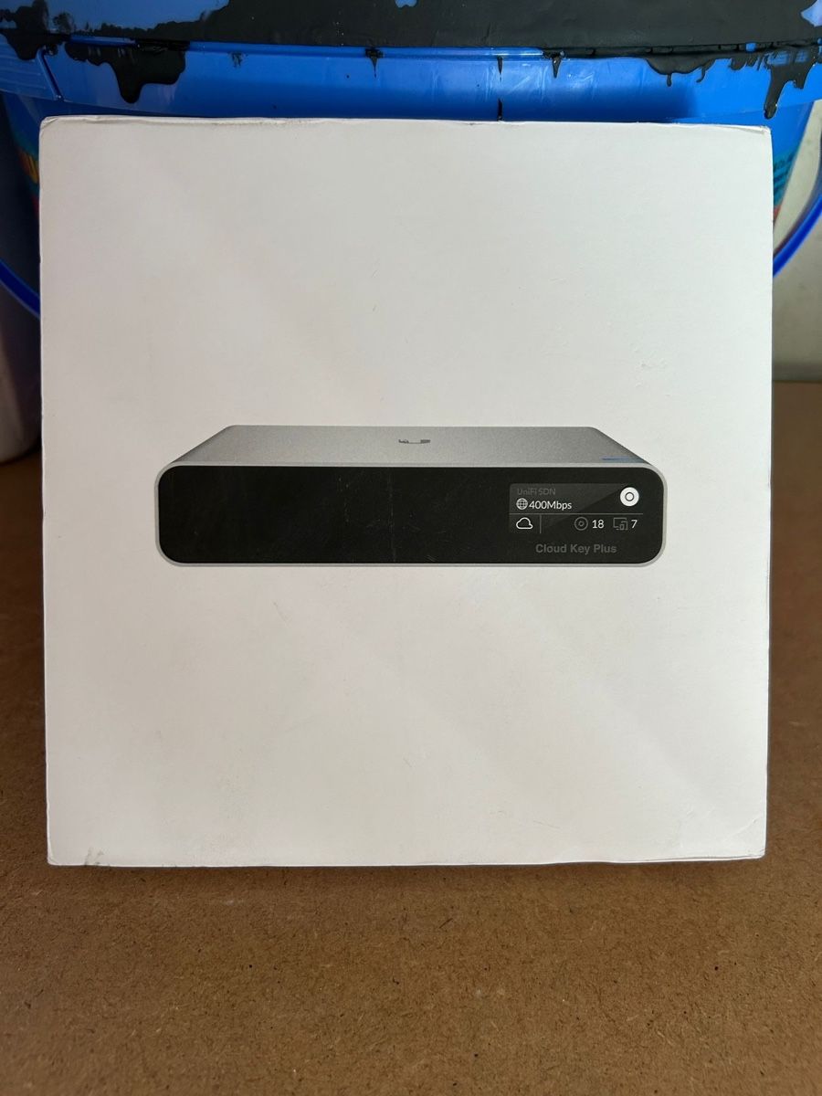 Ubiquiti Cloud Key Plus 1TB SSD NAS neuwertig (Neu (gemäss Beschreibung ...