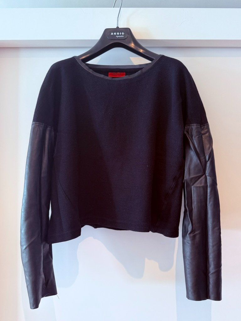 Hugo Boss Pulls & Sweat-shirts: Hugo Boss Pullover mit Lederärmeln, Grösse S. – D'occasion à Zürich par spo_6dbg