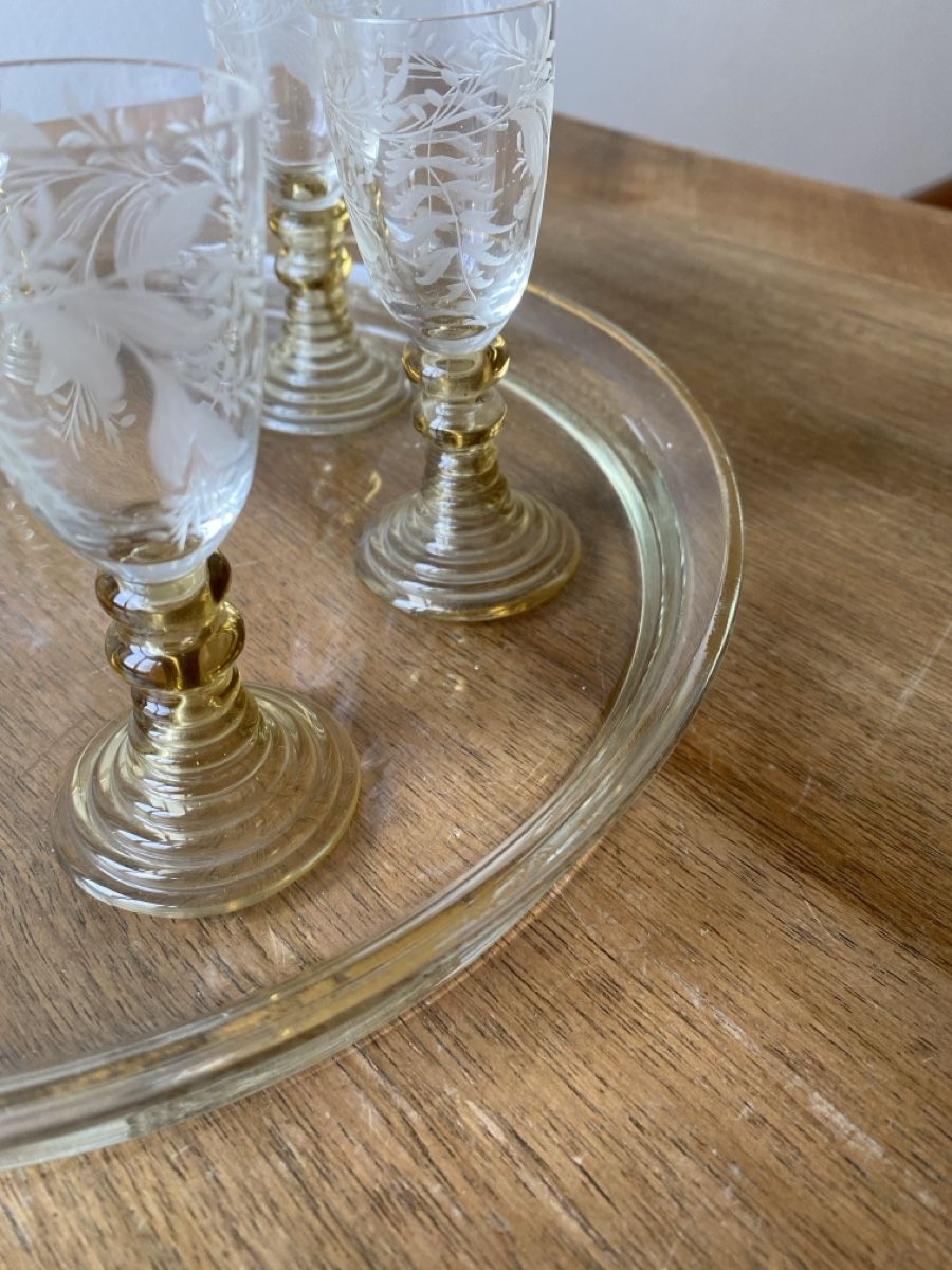 Set di piatti: Glaskaraffen-Schnapsglas Set – Usato da Luzern venduto da Gustav-33 3
