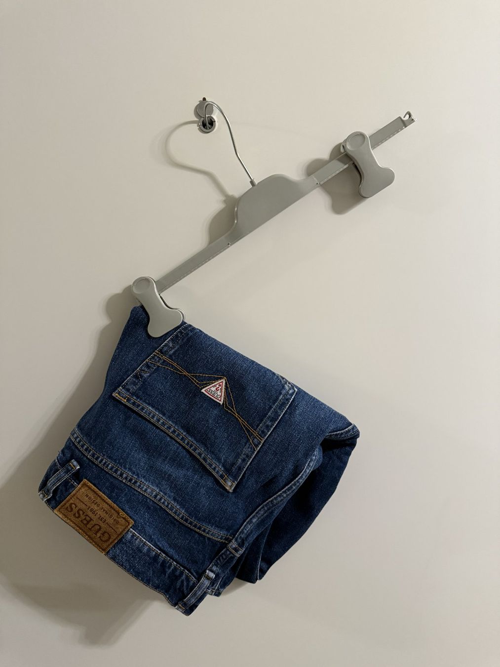 Guess Jeans: Guess Herren Jeans Relaxed James 48 – Usato da Zürich venduto da SEDRAEN 7