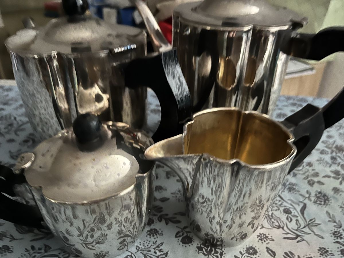 Teekannen: Teekannen und Milchkanne – Gebraucht aus Dietikon von Francina72 1