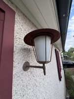 Wandleuchte rostfarben Metall Glas weiss guter Zustand