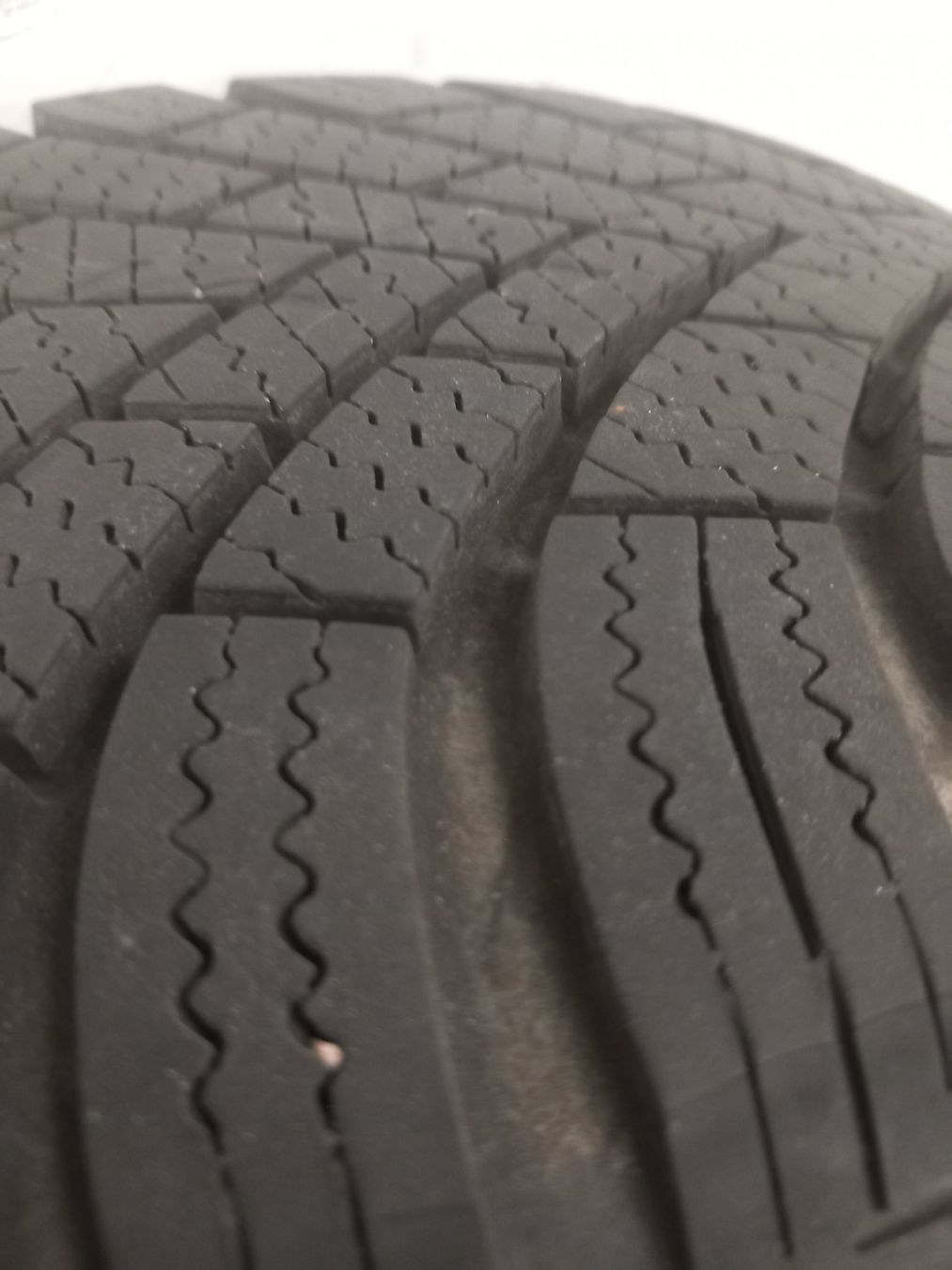 Nexen Pneumatici & Ruote complete: 4 Winterreifen mit Stahlfelgen – Usato da Urdorf venduto da Linsson 1