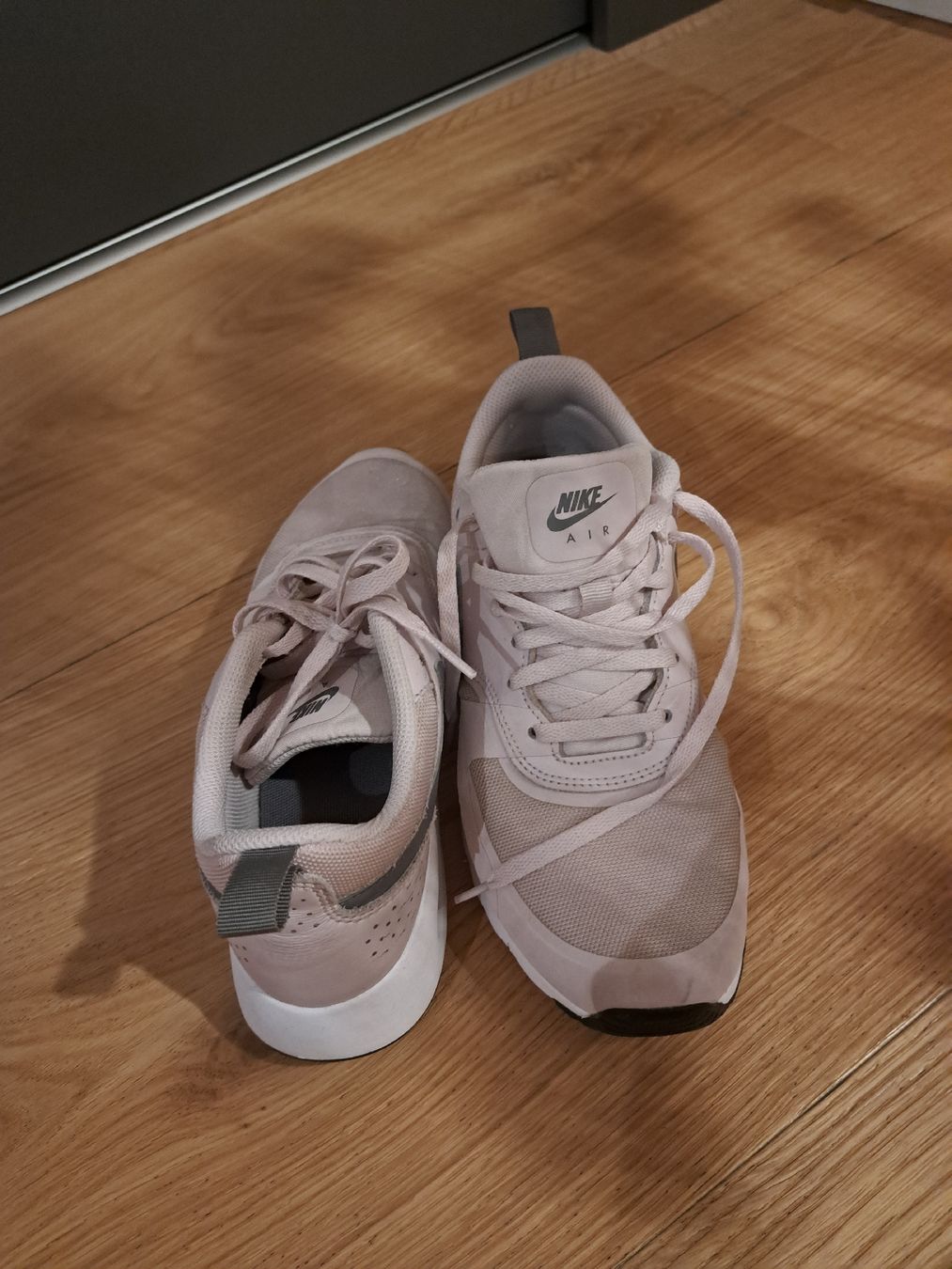 Nike Damenschuhe: Nike Air Turnschuh – Gebraucht aus Andwil SG von zue_b9bt 5