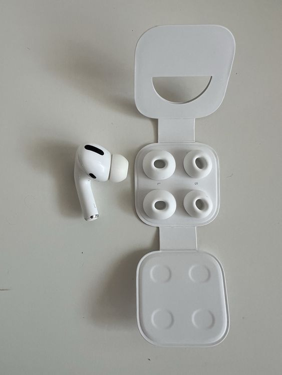 Apple Kopfhörer: Apple AirPods Pro, links - 1. Generation – Gebraucht aus Bremgarten b. Bern von ete_petete