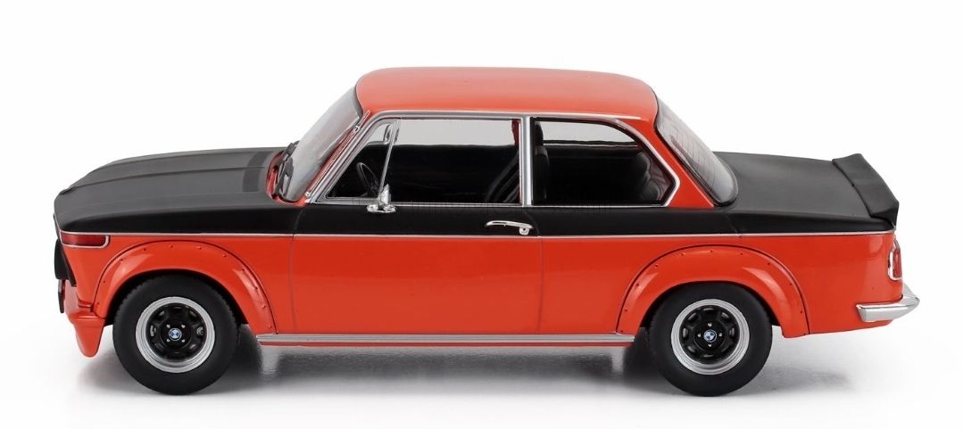 BMW Modellini d'auto: BMW 2002 Coupe 1:18 - MCG – Nuovo e nell'imballaggio originale da Bern venduto da WeLoveCars 2