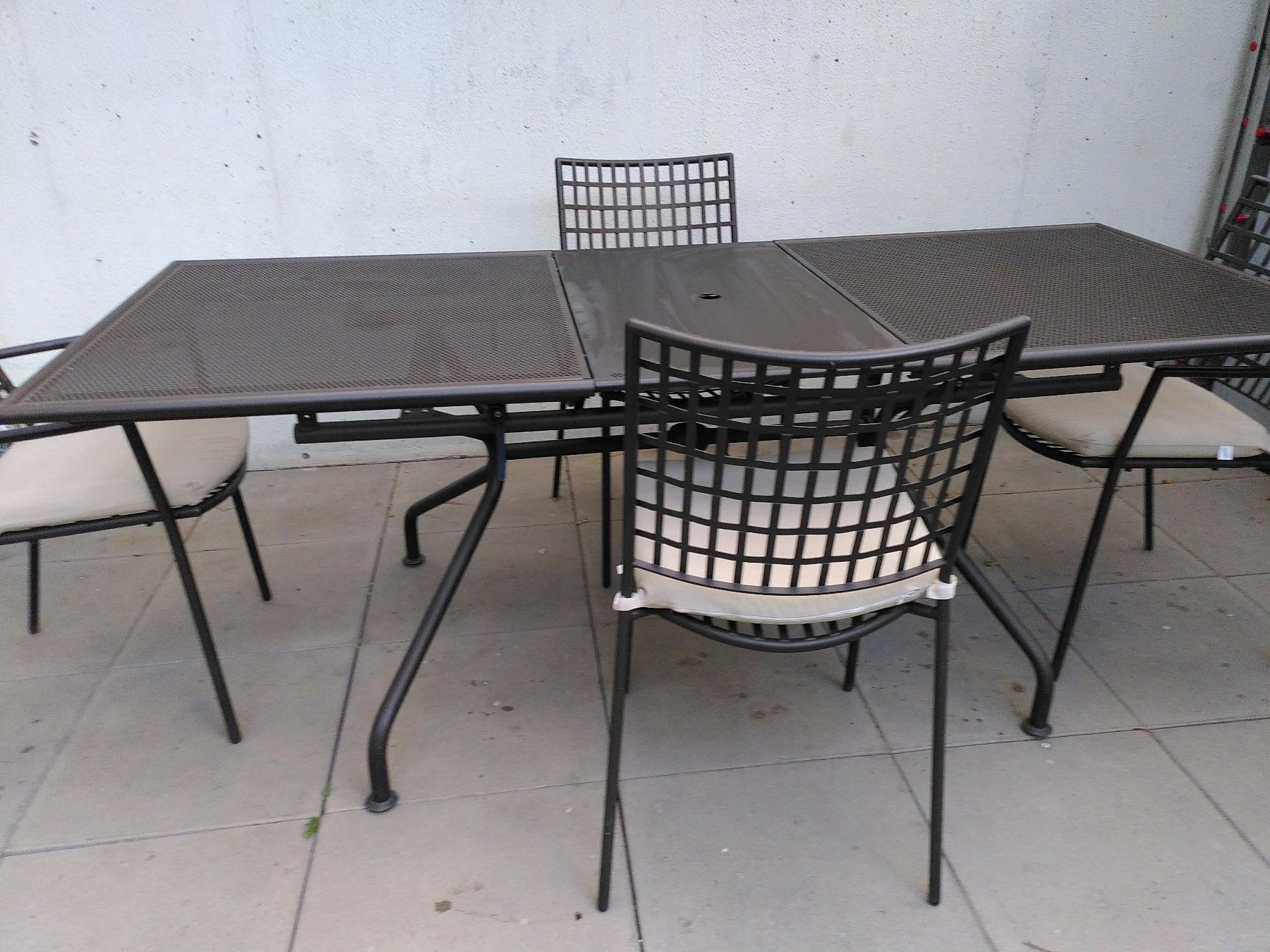 Emu Set di tavolo e panche: Table et chaises d'extérieur EMU – Usato da Le Grand-Saconnex venduto da Lanine01 2
