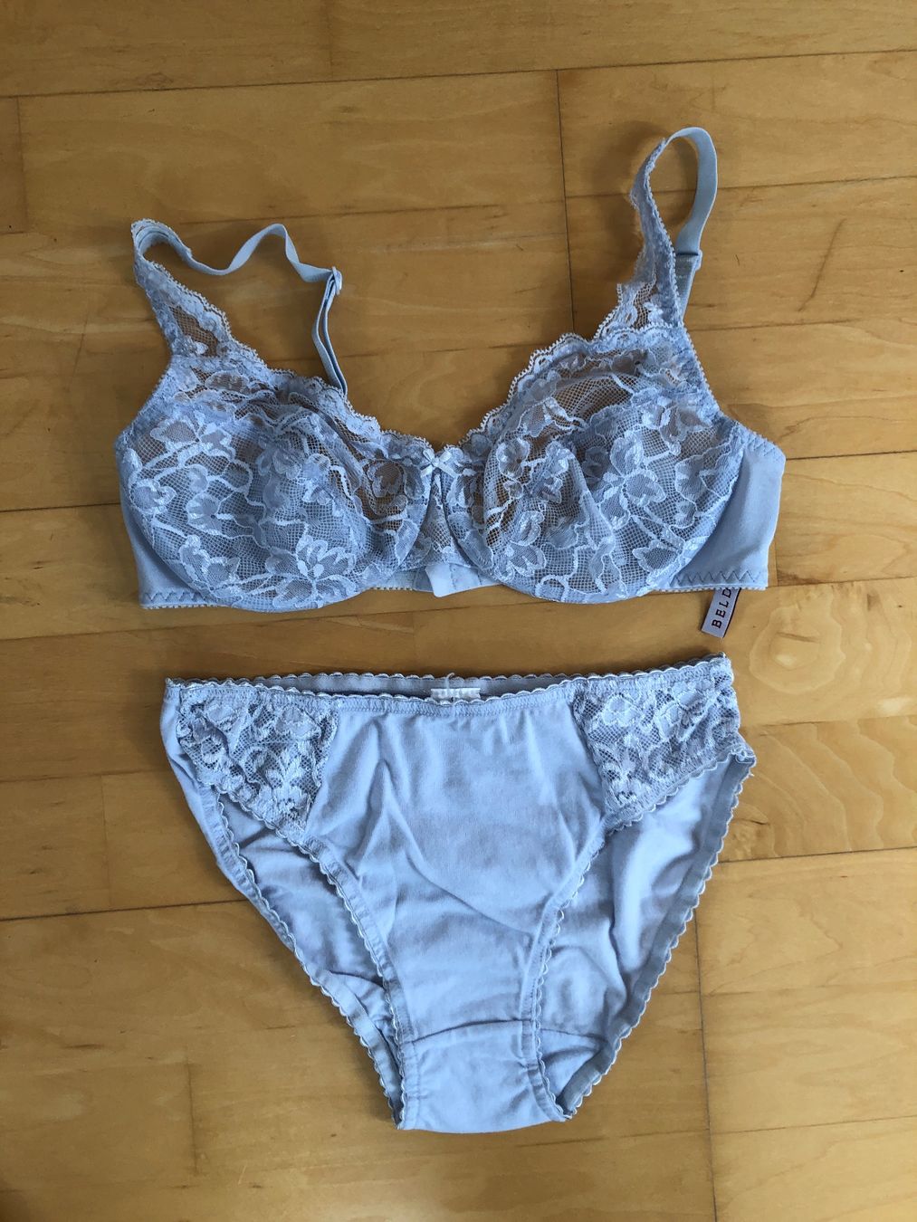 Beldona Altra biancheria intima: Schickes Spitzen-BH-Set in hellblau, Gr. 75C/38, – Usato da Arlesheim venduto da leyRum4.5 4