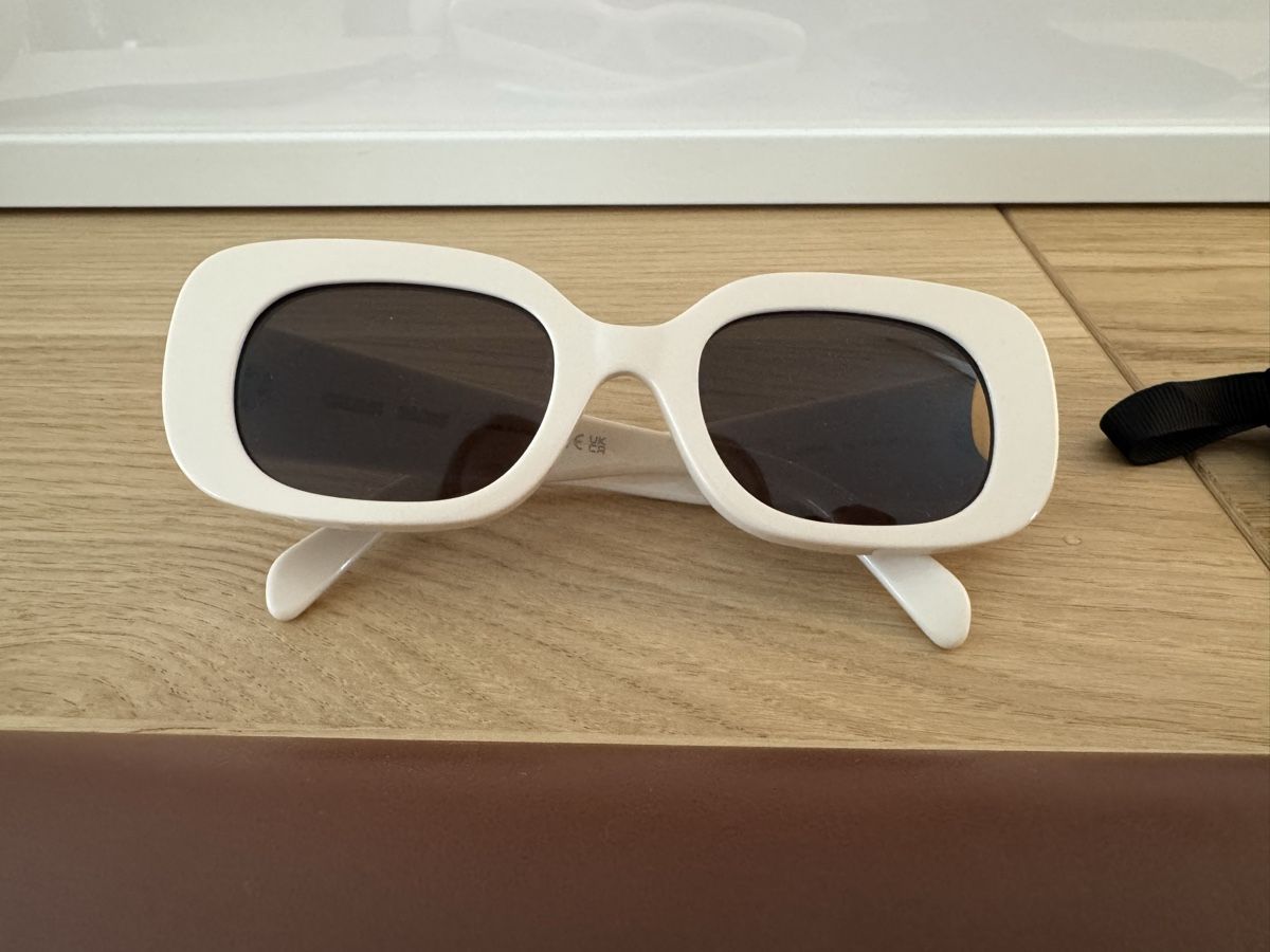 Celine Lunettes & Verres: Celine Sonnenbrille Rectangular Cremeweiss – Neuf (Voir description) à Kloten par BLarsonneur 4