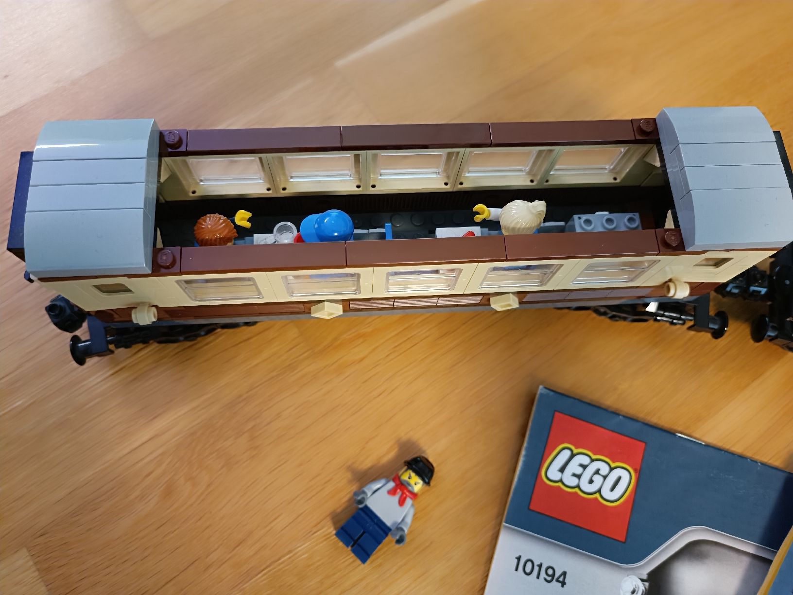 Lego Kit di costruzioni: Lego 10194 Emerald Night Express – Usato da Otelfingen venduto da patida 8