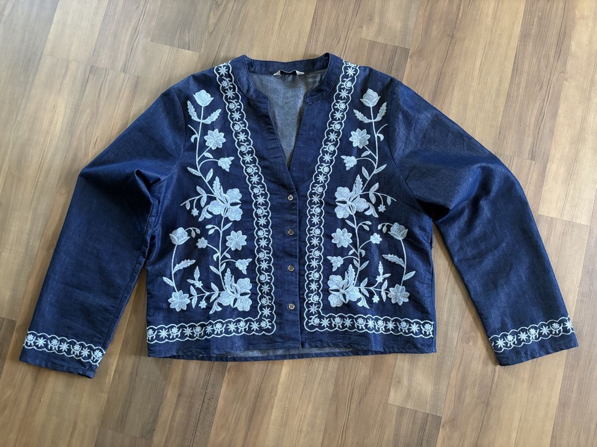 Vero Moda Camicette: Vero Moda Jeans Bluse mit Stickerei - S – Usato da Düdingen venduto da BluePalm