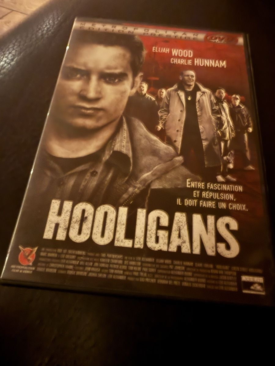 Tutti i DVDs: Hooligans (Elijah Wood) – Usato da Troinex venduto da grigri2020