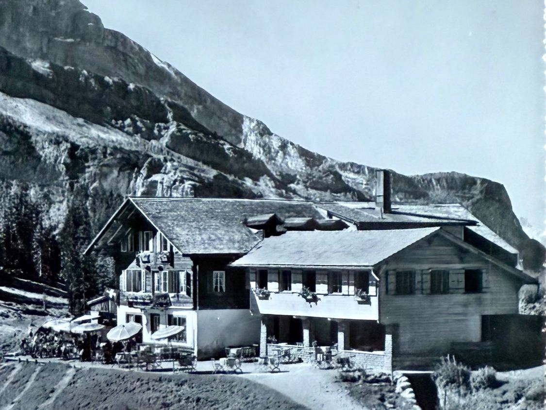 Cartoline postali: AK: Kandersteg - Hotel Oeschinensee – Usato da Lutry venduto da Ediego 1