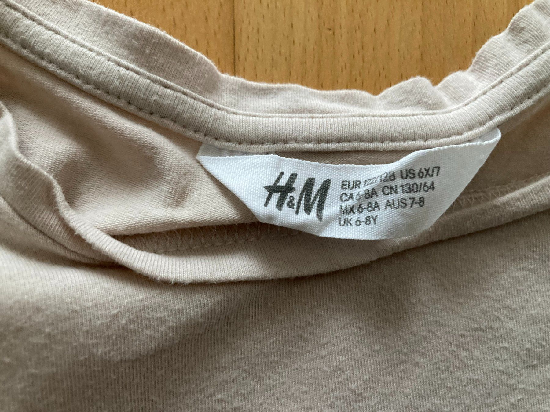 H&M Blusen, T-Shirts & Tops: Shirt langarm mit Rehkitz – Gebraucht aus Muttenz von Juvenile33 4
