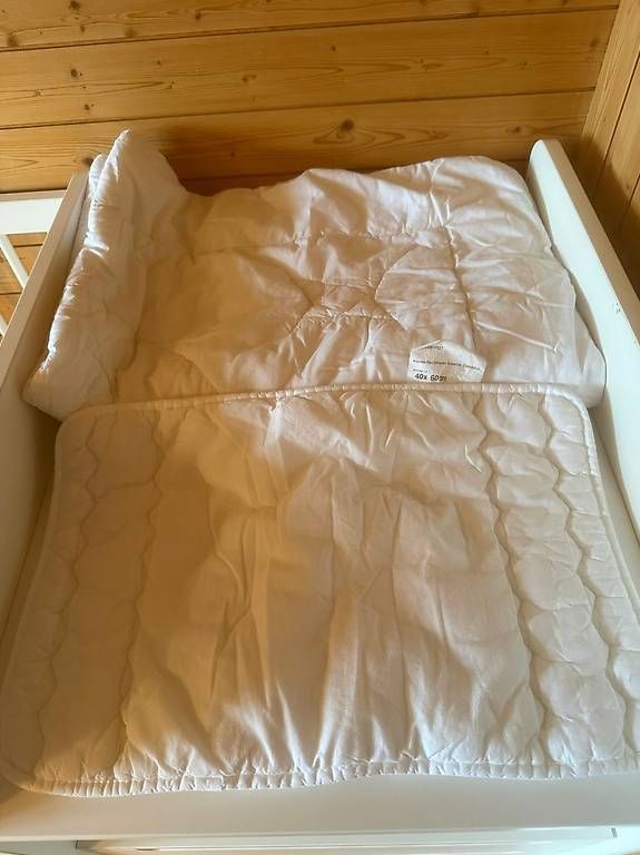 Letti: Babybett inklusive Wickelkomode – Usato da Herisau venduto da nicci90 2
