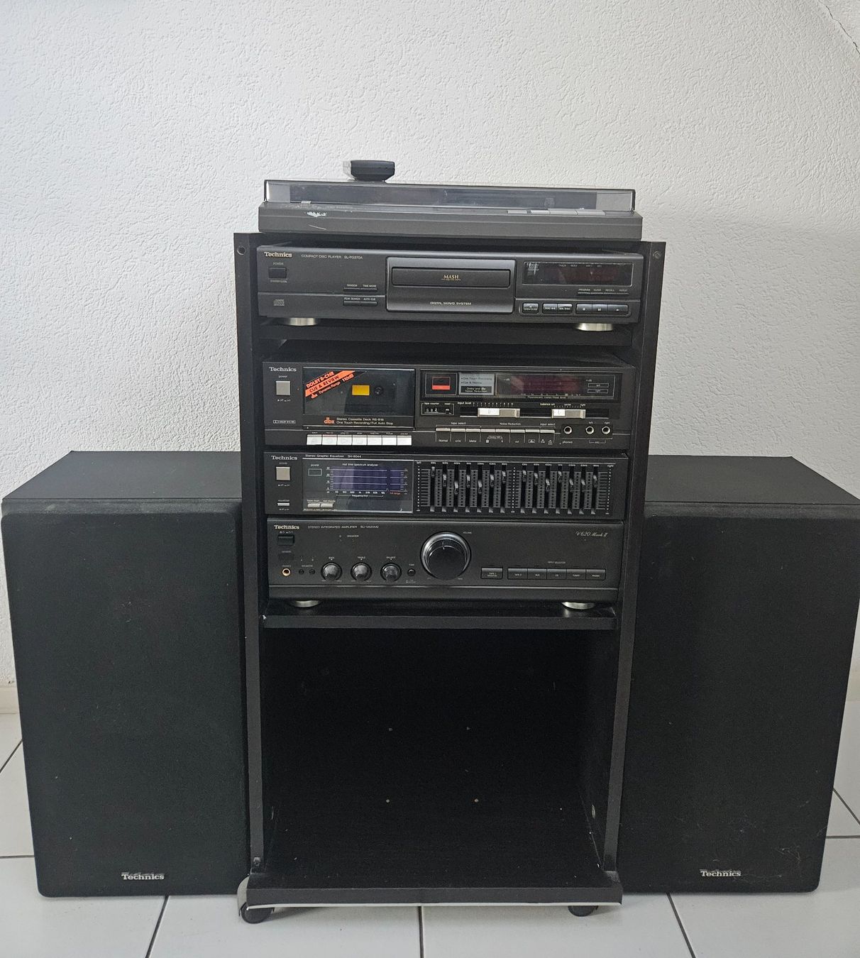 Fixations: Vintage Technics Stereoanlage – D'occasion à Liebefeld par Straycats