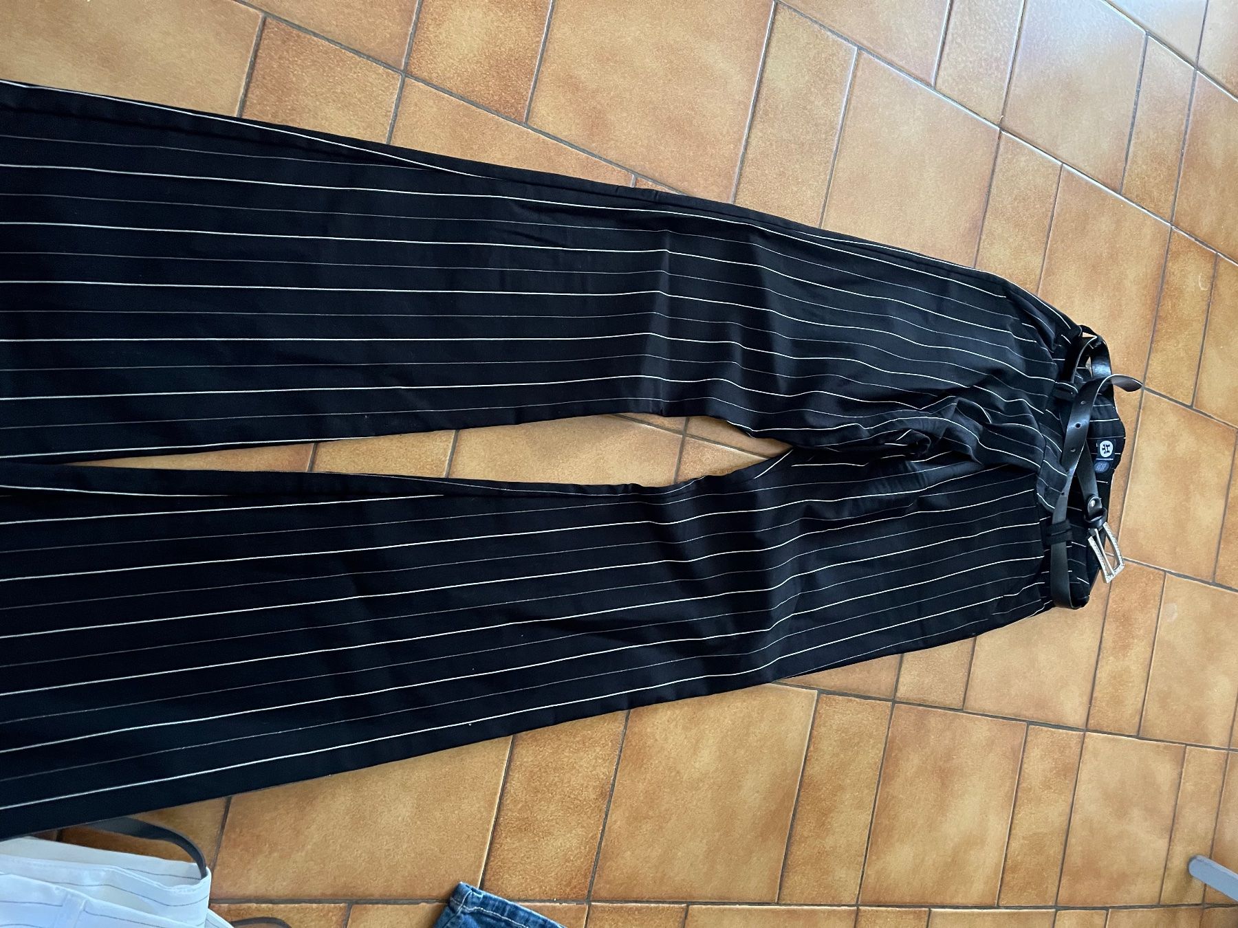 Pantaloni: Pantalon rayé Taille 176 maman – Usato da Veyrier venduto da kimedovapa