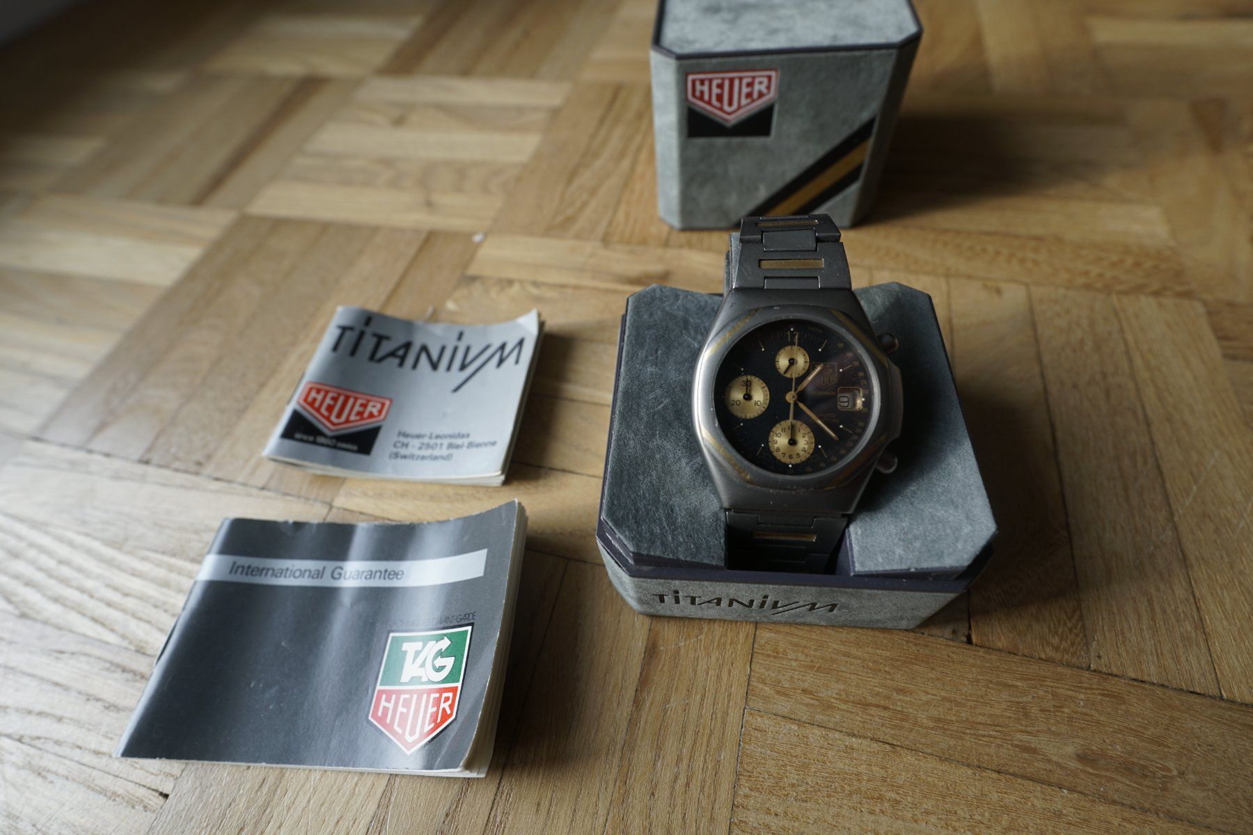 Tag Heuer Orologi: TAG Heuer Chronograph Quartz Titanium réf. 225.206 full set – Usato da Lausanne venduto da Bogshop 5