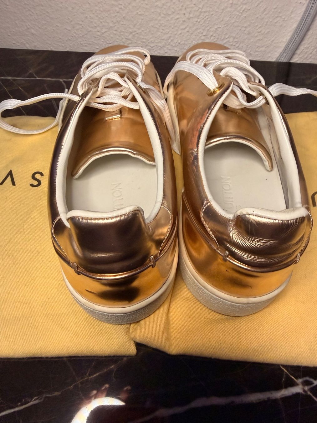 Damenschuhe: Zeitlos iconic Louis Vuitton Chic Sneakers – Neu (gemäss Beschreibung) aus Richterswil von LCKYM7 4