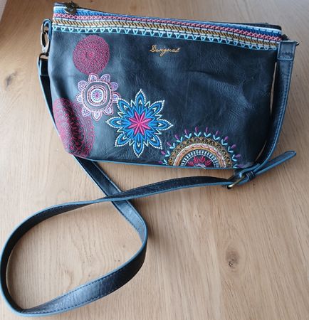Desigual Handtasche Schwarz mit Stickerei, Vintage 