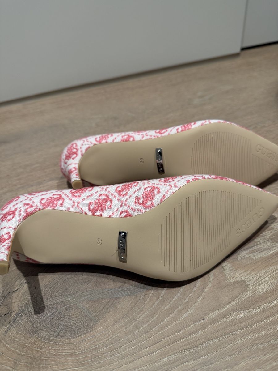 Guess Scarpe da donna: Guess Pumps Gr. 39 – Nuovo (secondo la descrizione) da Oberentfelden venduto da mir_6dfk 3