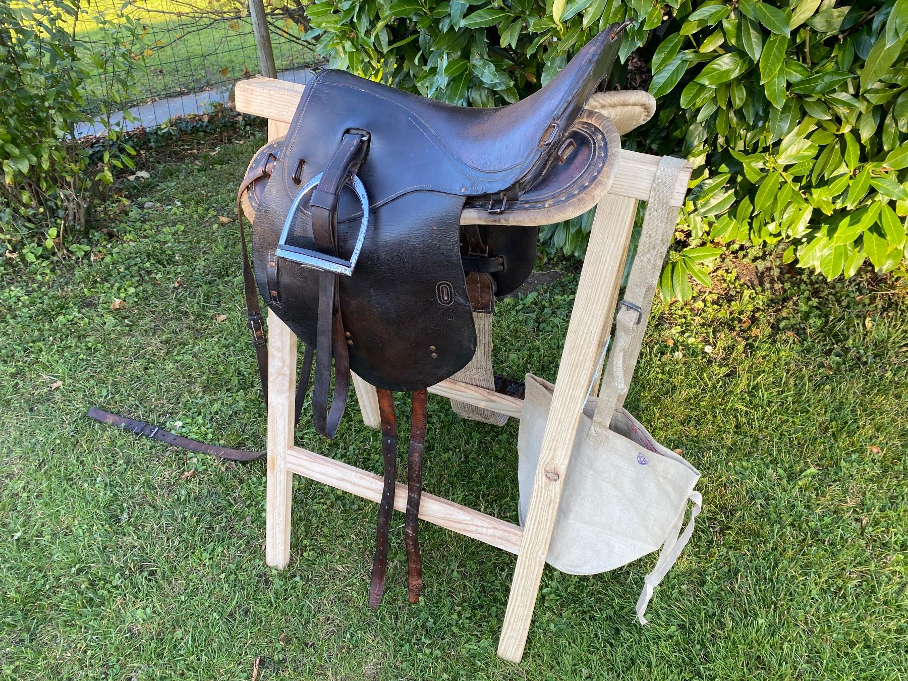 Selle & Accessori: Schweizer Militär Kavallerie Sattel – Usato da Feldbach venduto da Fea1 2