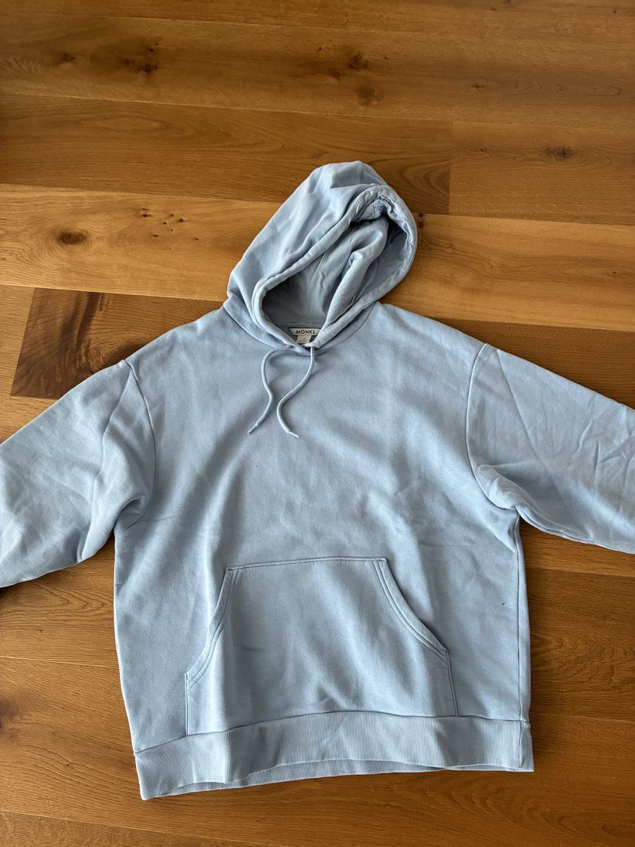 Pulls & Sweat-shirts: Blauer Kapuzenpullover – D'occasion à Wangen SZ par el_paso08