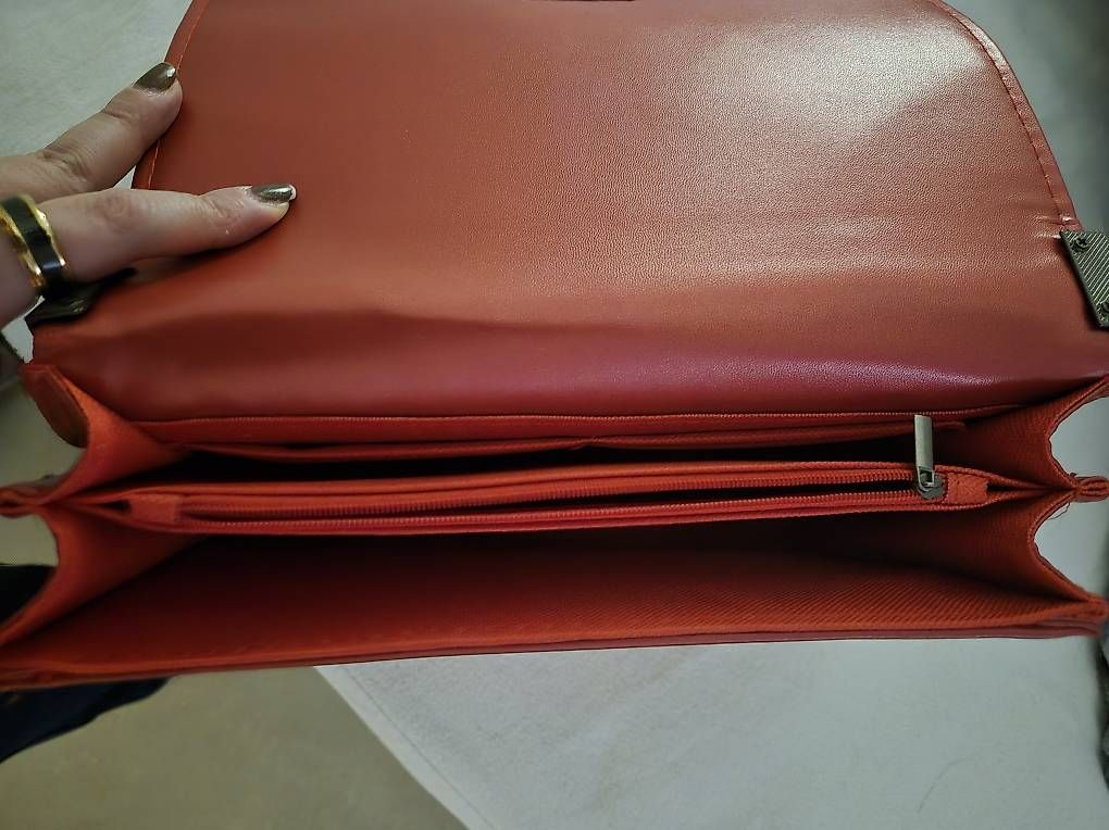 Borse da donna: Sac bandoulière rouge – Usato da Lausanne venduto da ser_6j2q 1