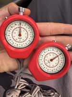 2x Stoppuhren Heuer (Tag Heuer) rot zwei Stück guter Zustand