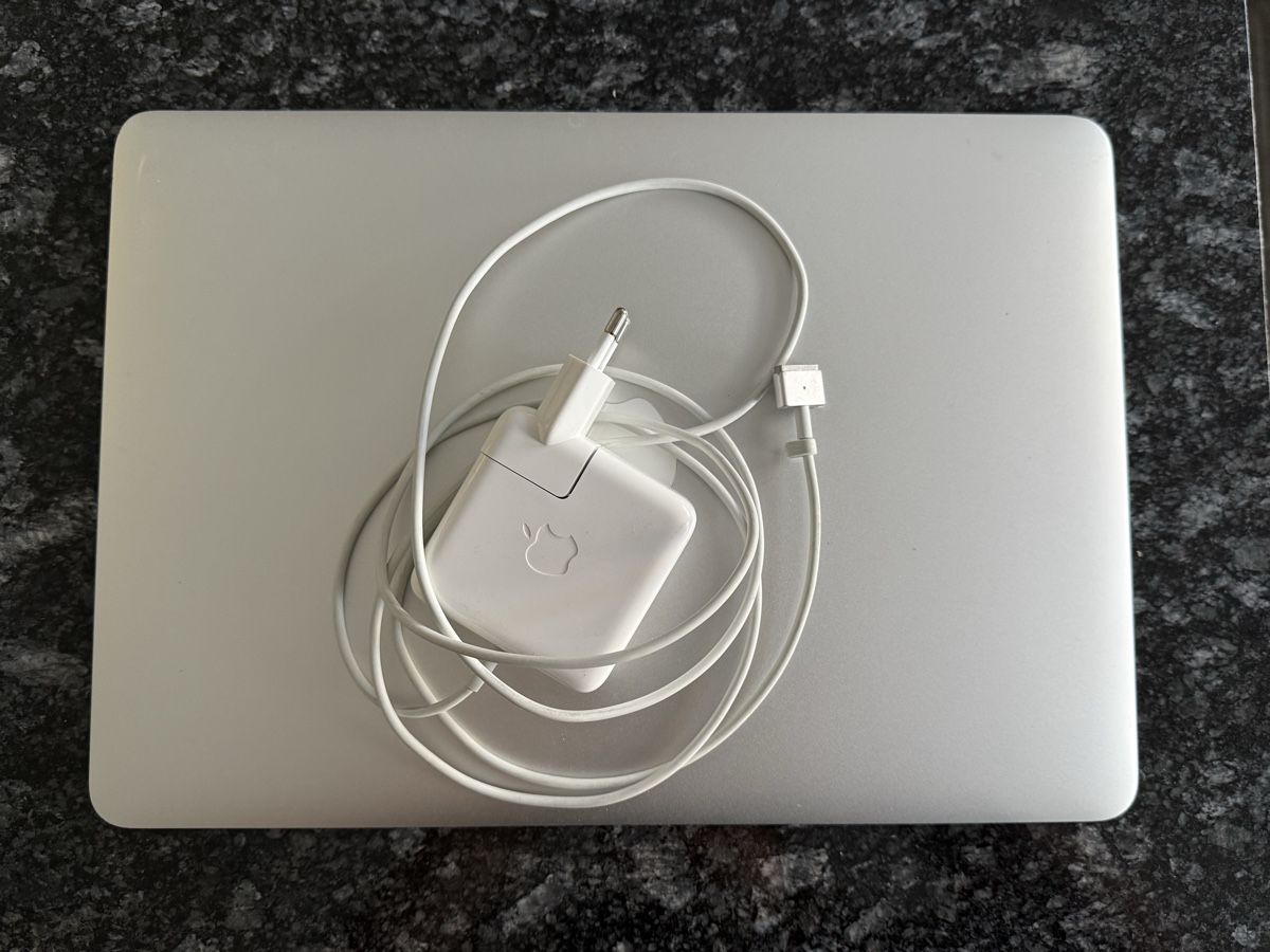 Apple Notebook: Apple MacBook Air 13“ 2015 – Usato da Subingen venduto da mle_75kc 2