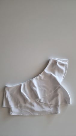 Weisses Sommer Top mit Volant, Grösse S/M