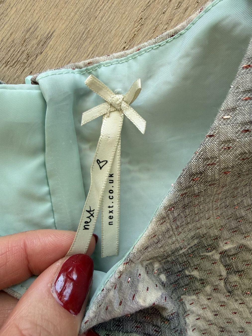 Next Vestiti & Gonne: Next Kleid Blumen Gr. 116 Mädchen – Usato da Affoltern am Albis venduto da TanGotan 2