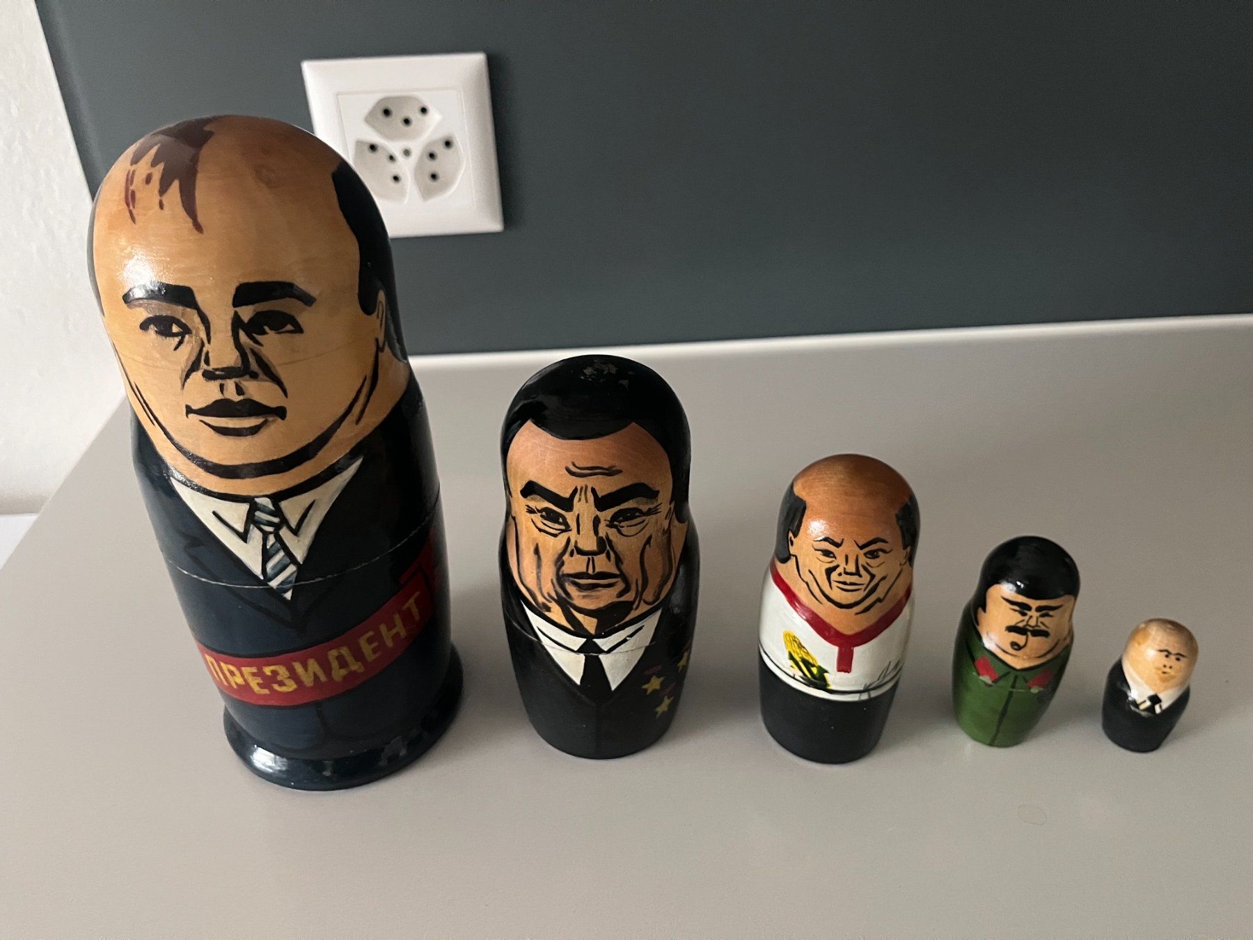 Statuette: Poupées russes ramenées de Russie – Usato da Meggen venduto da CHARCOR 2