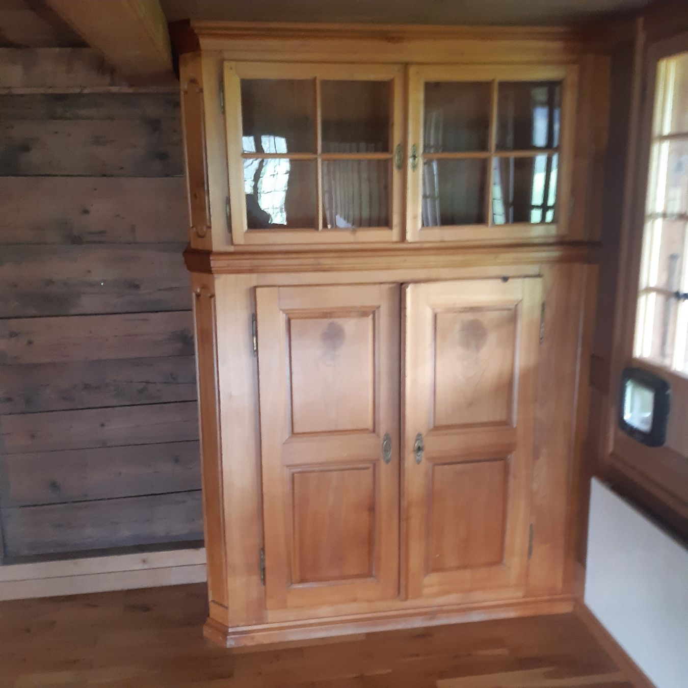 Credenze: Antiker Kirschbaum Buffet, restauriert, Landhausstil – Usato da Langnau i. E. venduto da langi87