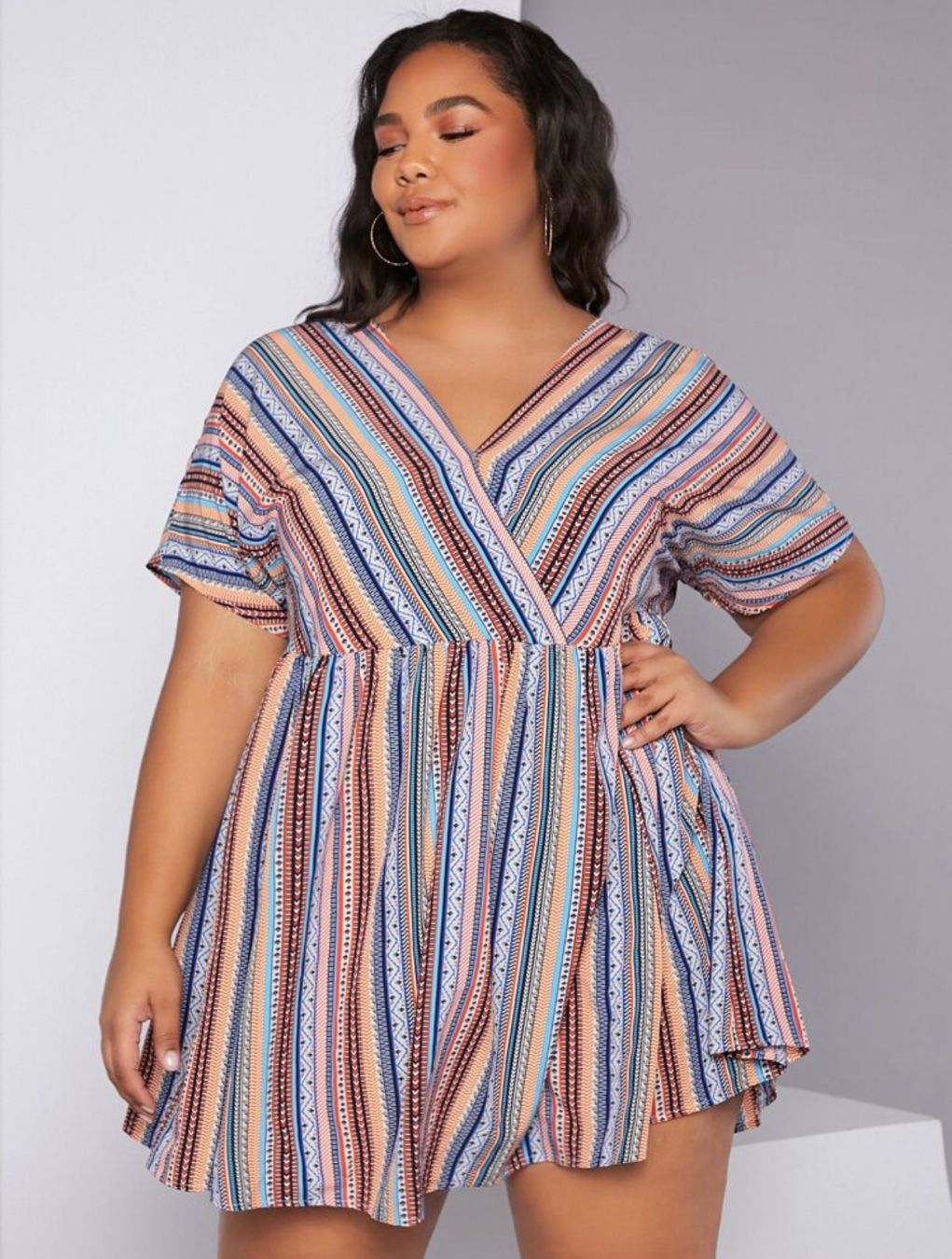 Shein Vestiti: Kleid mit sommerlichem Muster farbig Gr. 54 / 56 – Usato da Pratteln venduto da a23_j2gs