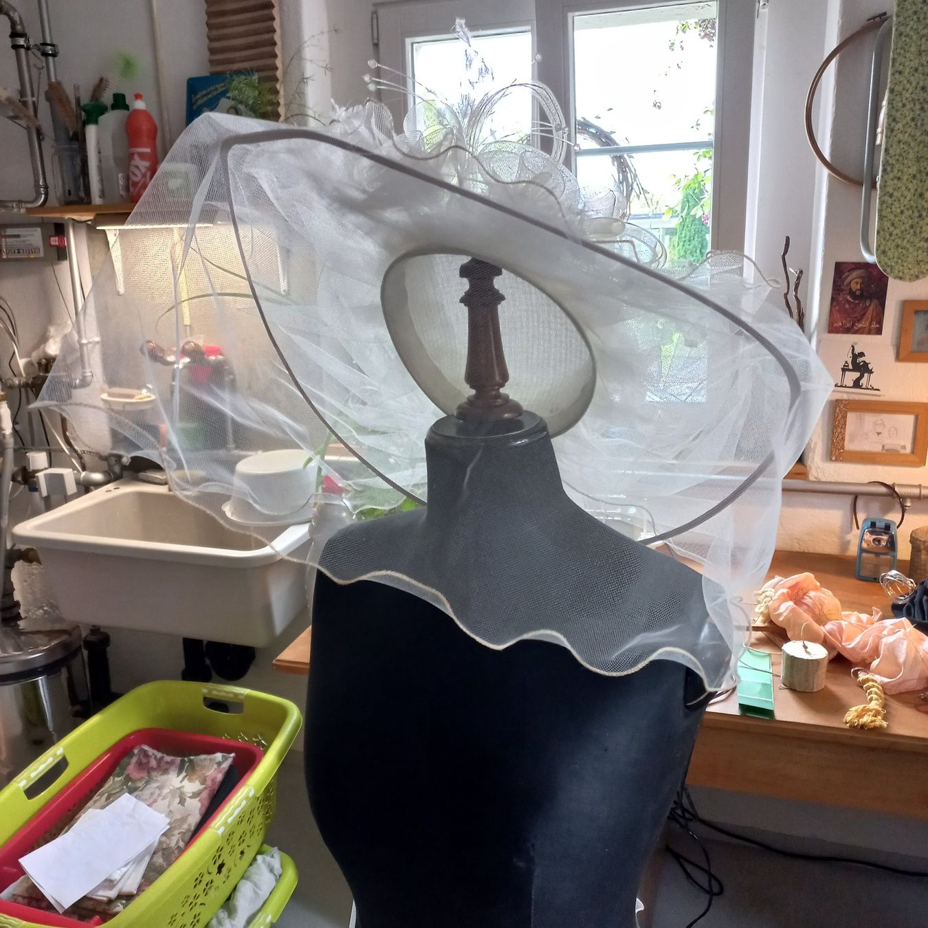 Copricapi, berretti & cappellini: Hochzeitshut – Usato da Zofingen venduto da piawm 1