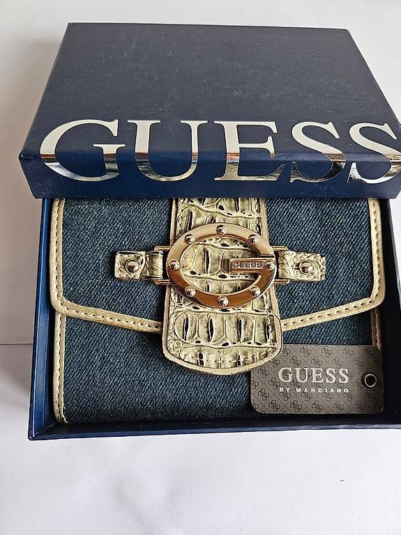 Portamonete:  portefeuille Guess – Usato da St-Barthélemy VD venduto da meal83