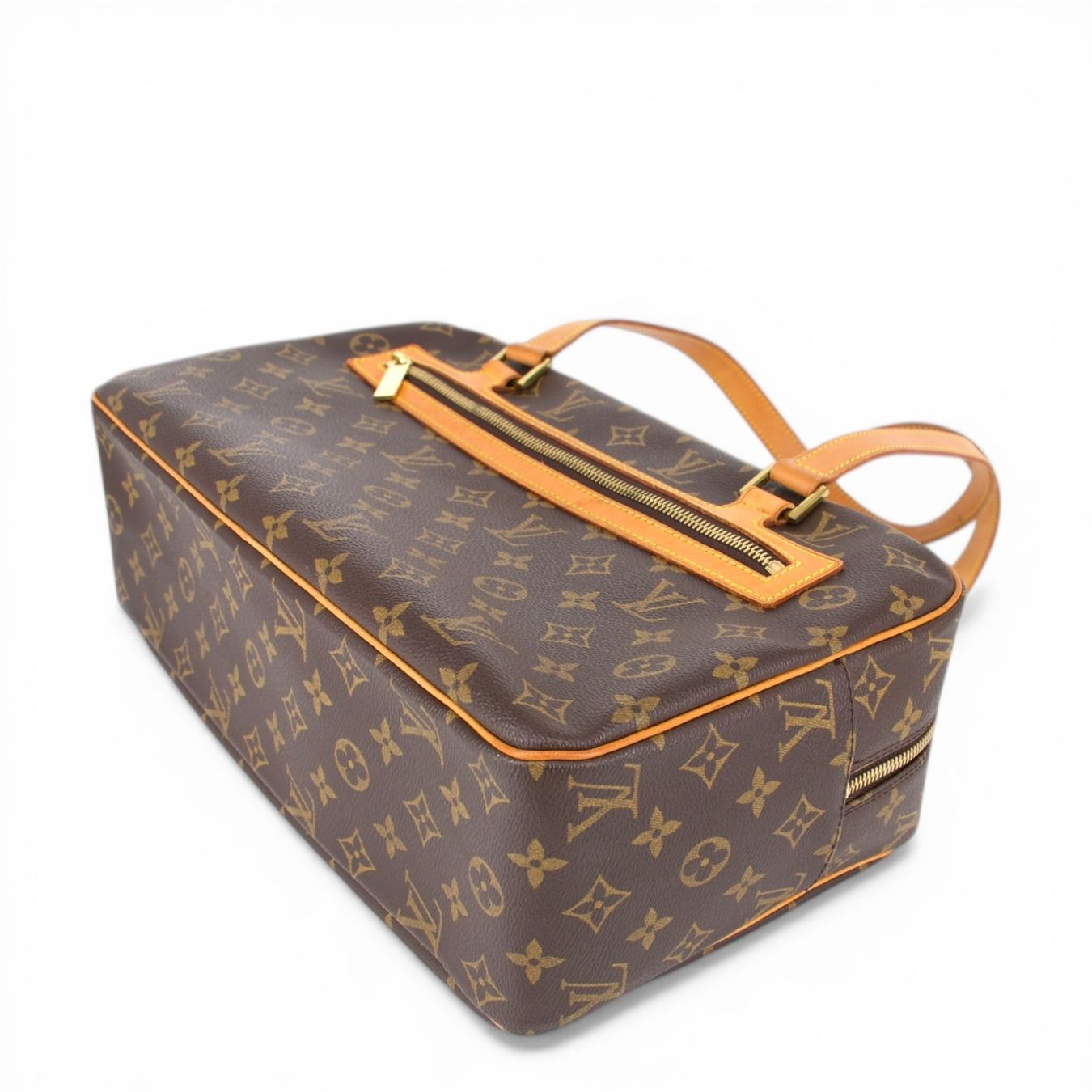 Louis Vuitton Borse da donna: Louis Vuitton Cité GM Monogram – Usato da Binningen venduto da Designerlabels 6