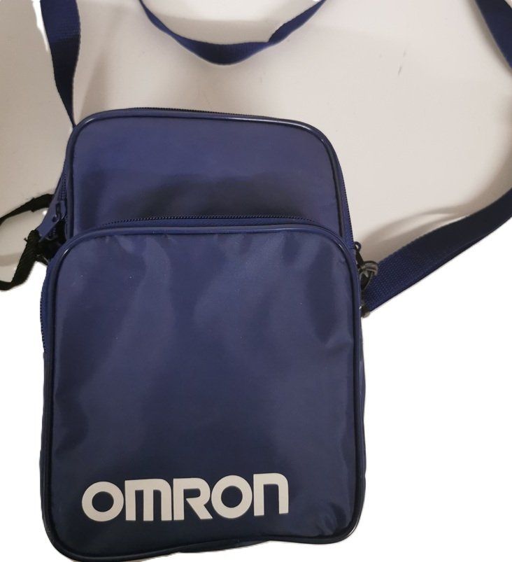 Omron Attrezzature mediche: OMRON COMP A-I-R Kompressor-Vernebler Inhalationsgerät – Usato da Wilen b. Wollerau venduto da morethanmusic 1