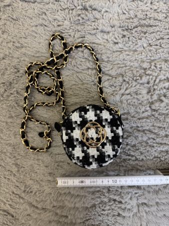 Kleine runde Tasche neu