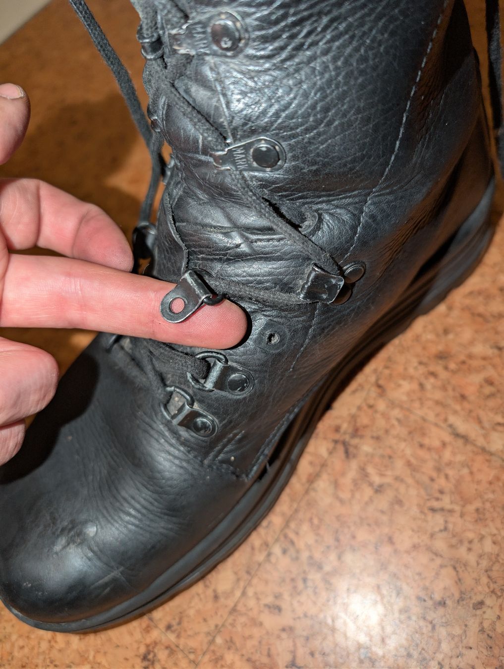 Schweizer Armee Scarpe da uomo: Kampfstiefel schweizer Armee – Difettoso da Bern venduto da ben_gdy6 1